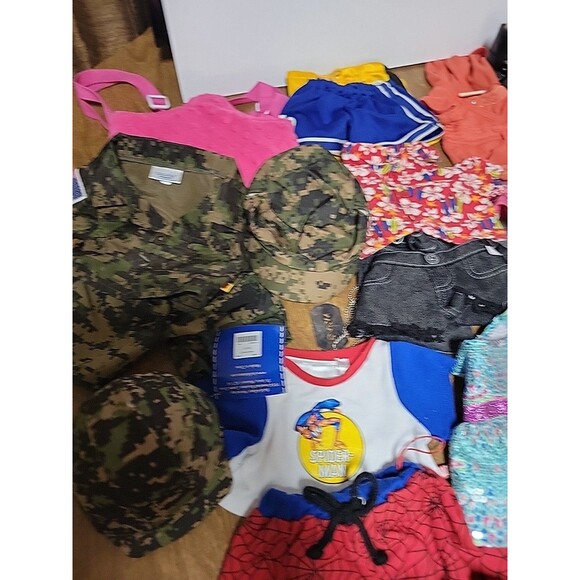 Build-A-Bear BAB Large Lot of Misc Clothes & Accessories Hello Kitty Army - Picture 2 of 11